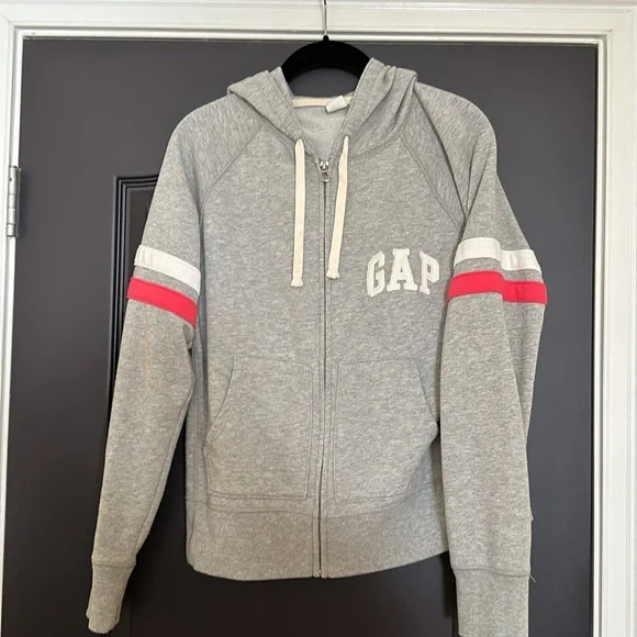 GAP gray jogger set with stripe accents - Picture 11 of 11